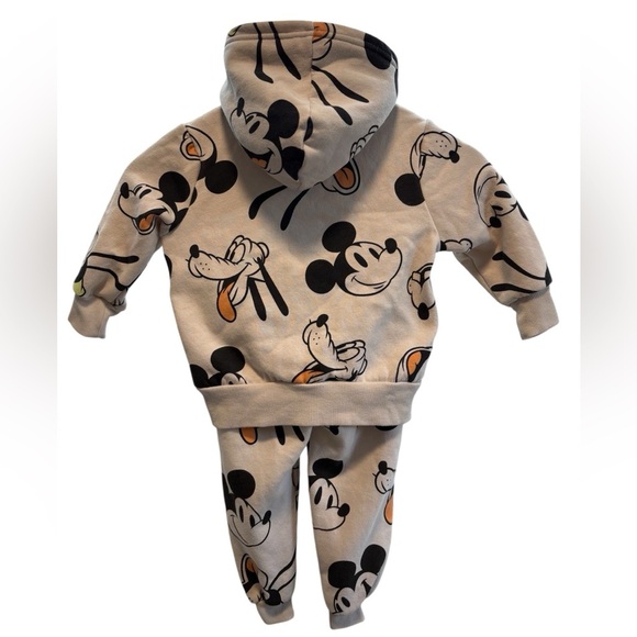Mickey & Friends 2pc Zipper Sherpa Hoodie & Matching Pull on Sweatpants- 2T - Picture 2 of 10